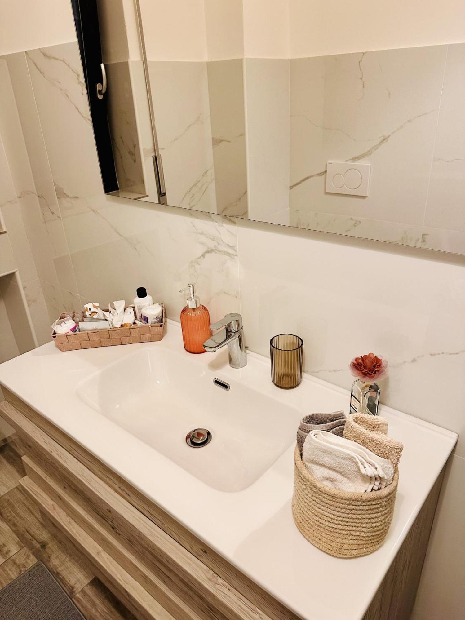 Andrea Da Bari Apartment Luaran gambar